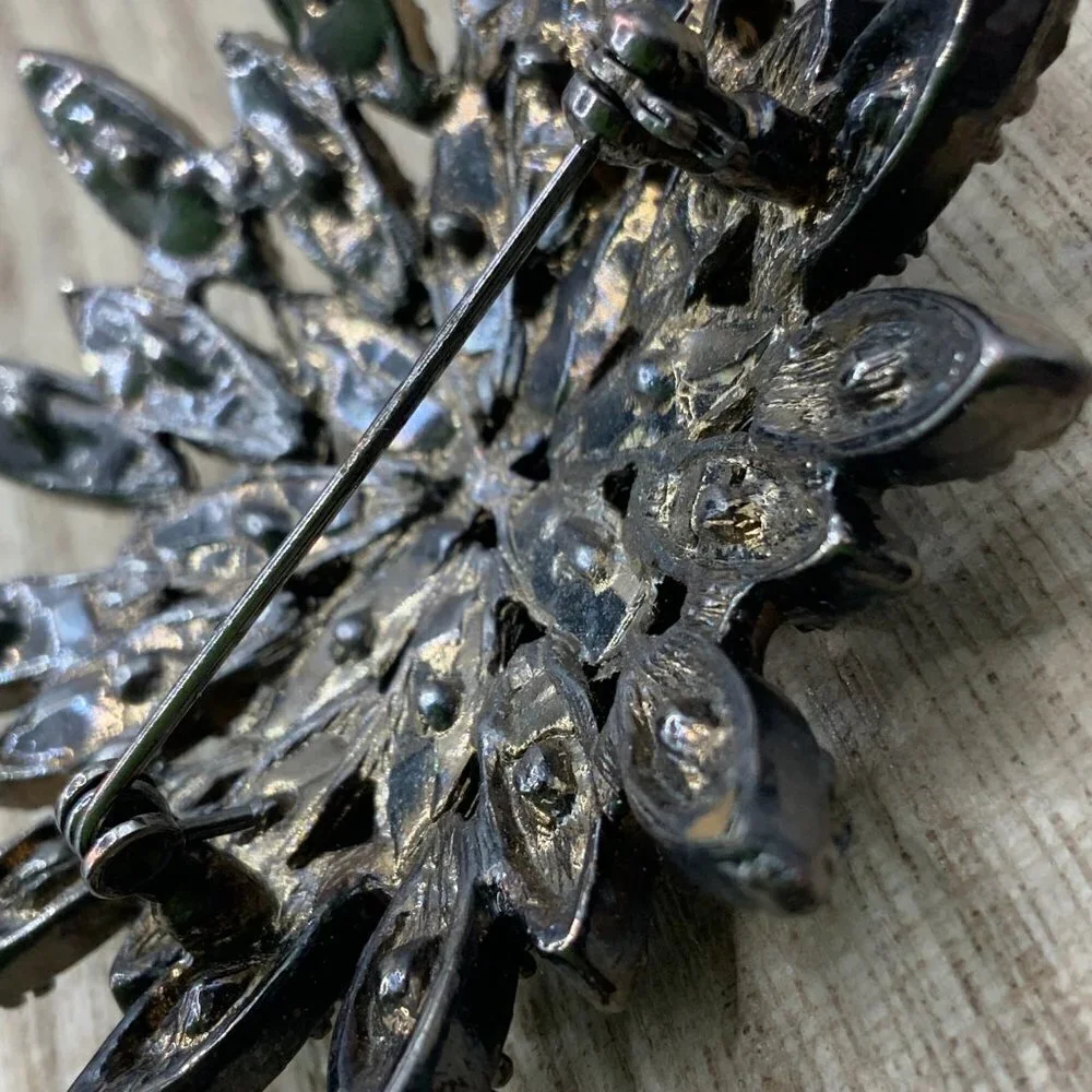 Flower Burst Glass Vintage Black Metal Brooch